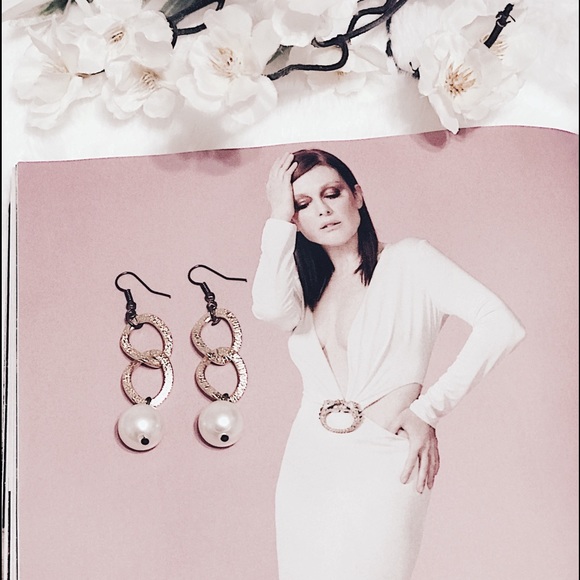 ๐Elegant Golden Dangle Links Pearl Drop Earrings - Picture 10 of 16